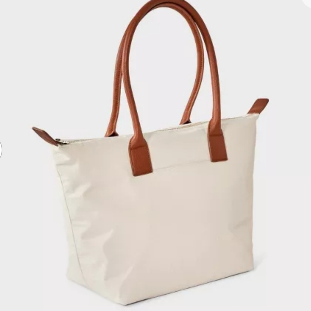 Universal Thread Tote Handbag 11" x 18.5" x 7.25" NWT - Picture 3 of 5